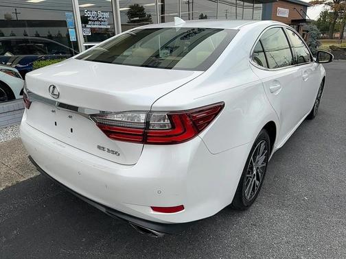 2016 Lexus ES 350 Base