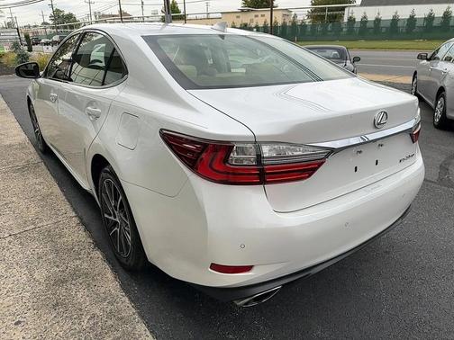 2016 Lexus ES 350 Base
