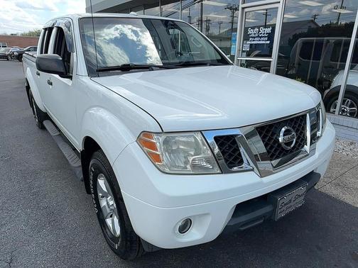 Glacier White 2013 Nissan Frontier SV