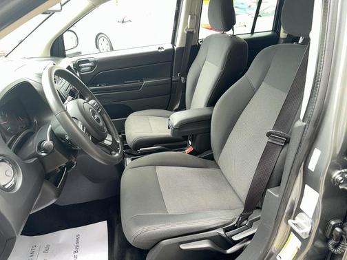 Dark Gray Metallic 2012 Jeep Compass Latitude