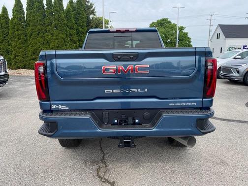 2025 GMC Sierra 2500 Denali