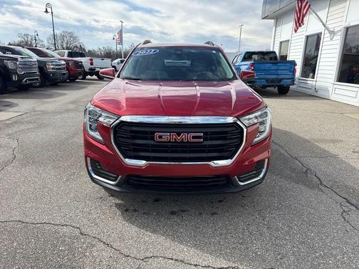 Cayenne Red Tintcoat 2022 GMC Terrain SLE
