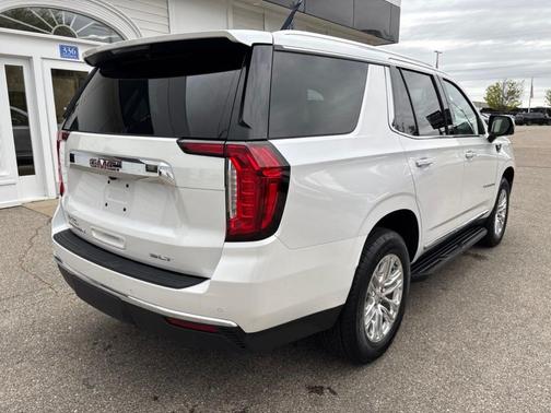 White Frost Tri-Coat 2021 GMC Yukon SLT