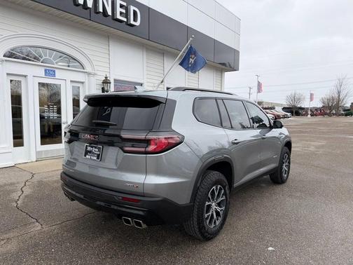 2024 GMC Acadia AT4