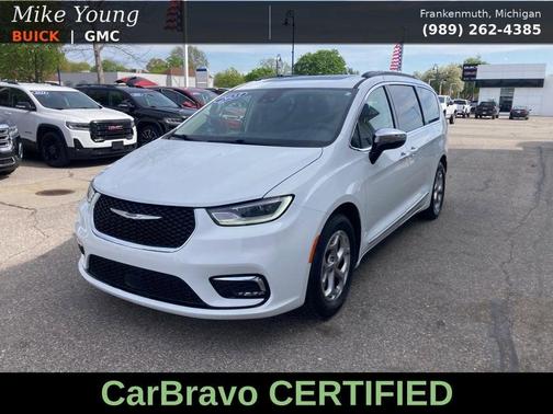 White 2023 Chrysler Pacifica Limited
