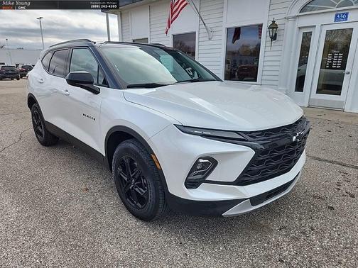 Iridescent Pearl Tricoat 2023 Chevrolet Blazer 2LT
