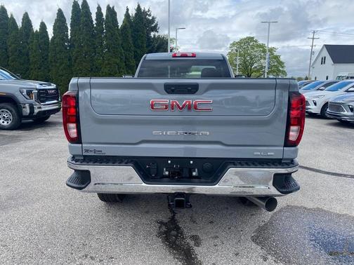 2025 GMC Sierra 2500 SLE