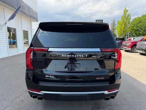 Onyx Black 2025 GMC Yukon XL Denali