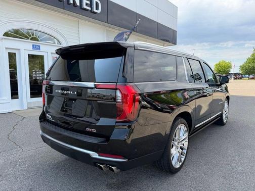 Onyx Black 2025 GMC Yukon XL Denali