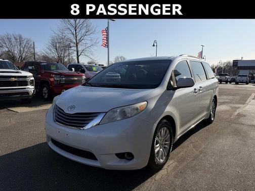 2016 Toyota Sienna XLE