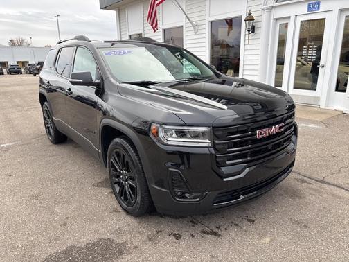 2023 GMC Acadia SLT