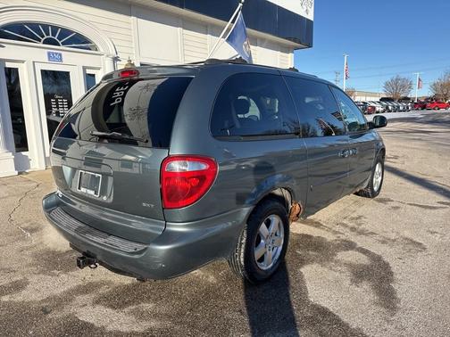 2005 Dodge Grand Caravan SXT