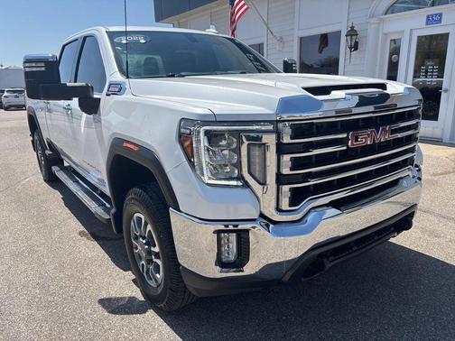 White Frost Tri-Coat 2022 GMC Sierra 2500 SLT