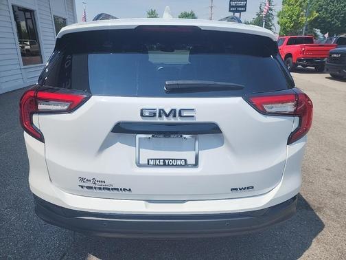2022 GMC Terrain SLT