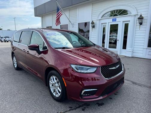 2023 Chrysler Pacifica Touring-L