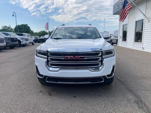 Summit White 2023 GMC Acadia SLE