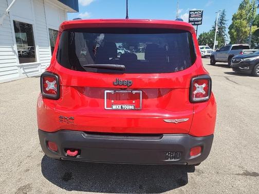 2016 Jeep Renegade Trailhawk
