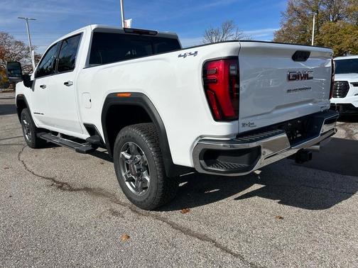 2026 GMC Sierra 2500 SLT