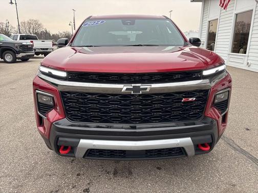 Radiant Red 2024 Chevrolet Traverse Z71