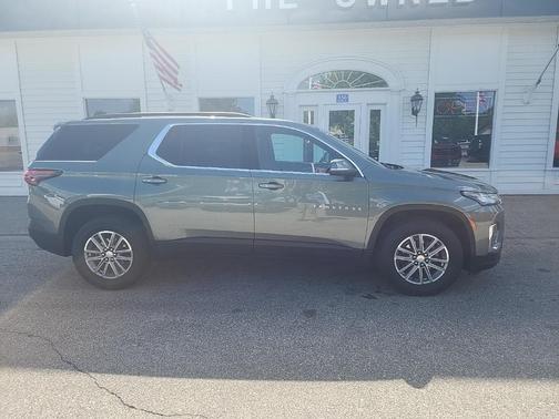 2023 Chevrolet Traverse LT Cloth