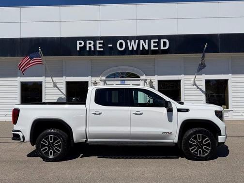 Summit White 2025 GMC Sierra 1500 AT4