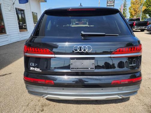 2021 Audi Q7 55 Premium Plus