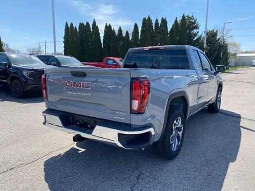 2025 GMC Sierra 1500 SLE