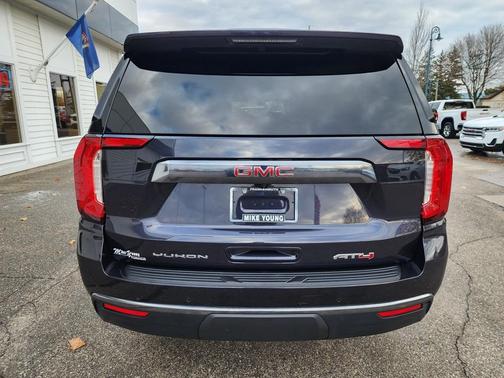 2023 GMC Yukon XL AT4