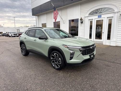 Green 2024 Chevrolet Trax 2RS