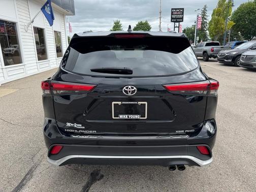 2021 Toyota Highlander XSE