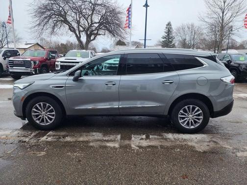 2024 Buick Enclave Essence