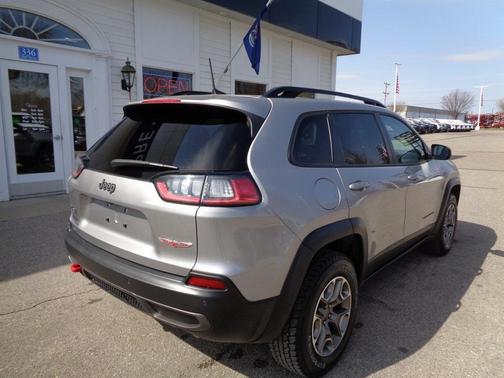 2022 Jeep Cherokee Trailhawk