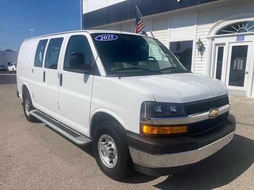 Summit White 2025 Chevrolet Express 2500 Work Van
