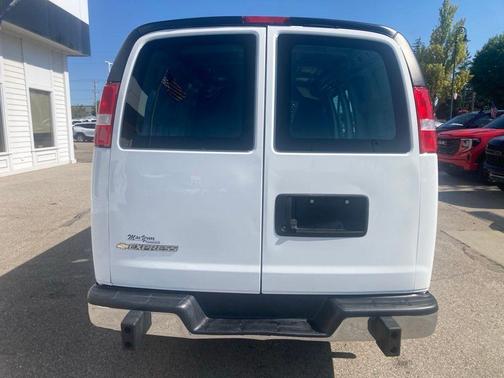 Summit White 2025 Chevrolet Express 2500 Work Van