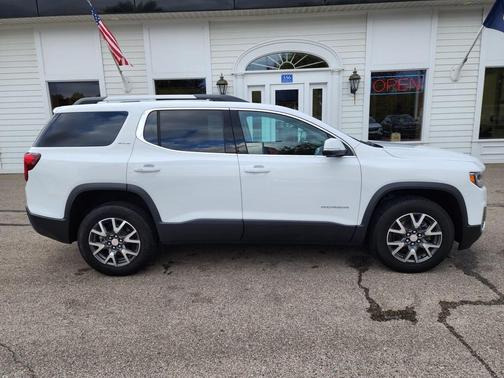 2023 GMC Acadia SLE
