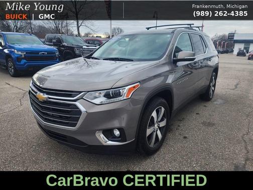 Pepperdust Metallic 2018 Chevrolet Traverse LT Leather