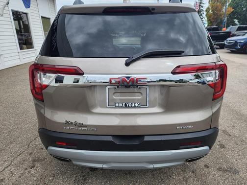 2022 GMC Acadia SLT