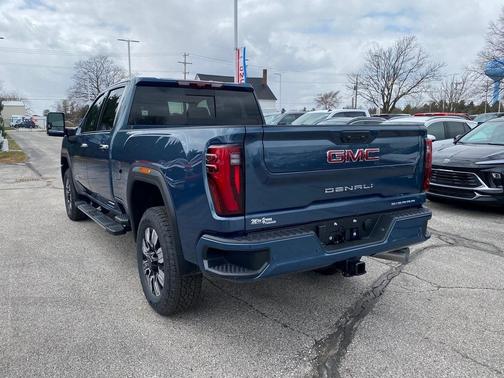 2025 GMC Sierra 2500 Denali