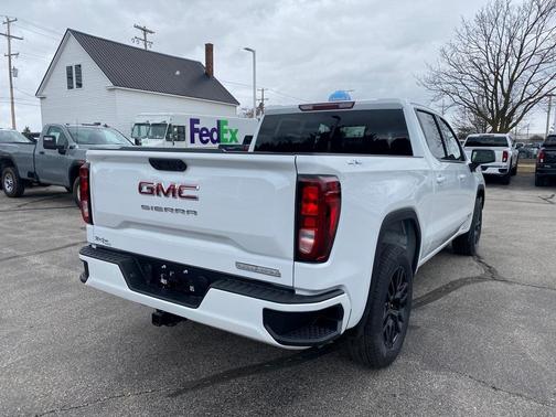 2025 GMC Sierra 1500 Elevation