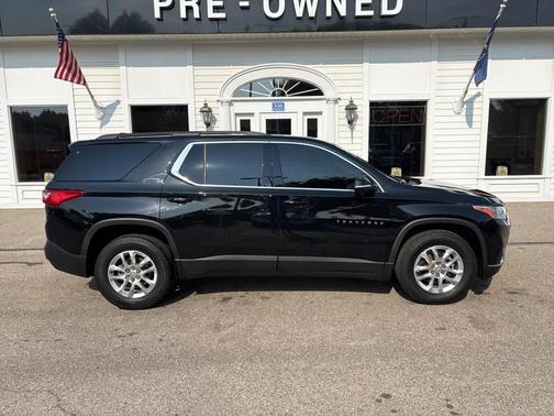 2021 Chevrolet Traverse LT Cloth