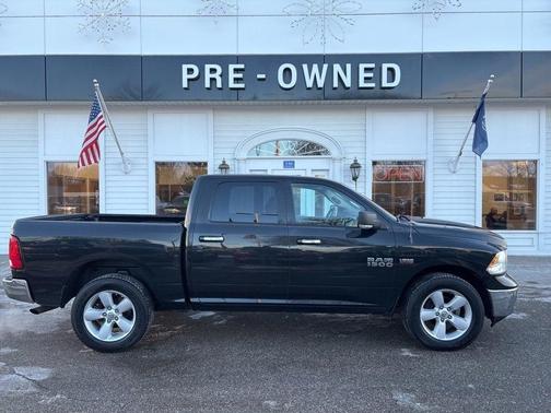 2018 RAM 1500 SLT