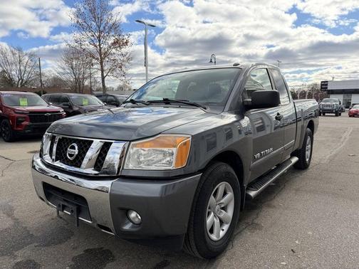 2013 Nissan Titan SV