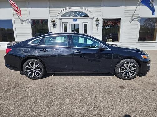 2021 Chevrolet Malibu RS