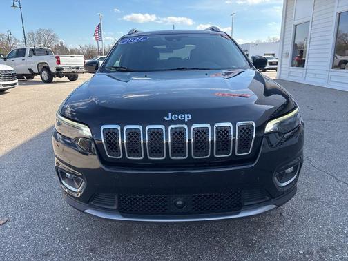 Black 2021 Jeep Cherokee Limited