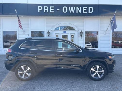Black 2021 Jeep Cherokee Limited