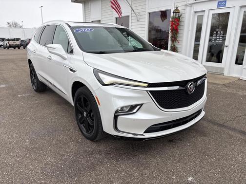 2023 Buick Enclave Essence