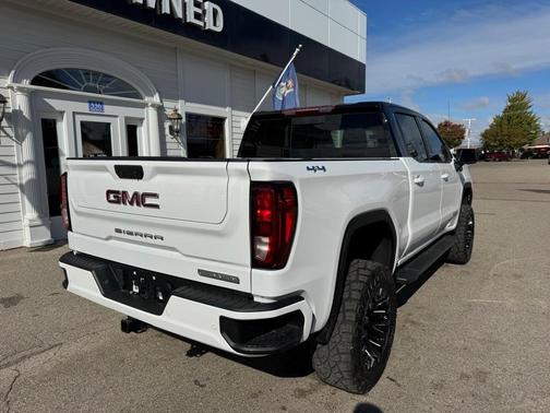 2022 GMC Sierra 1500 Elevation