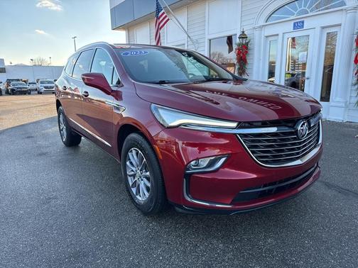 2023 Buick Enclave Essence