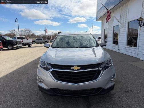 Silver Ice Metallic 2020 Chevrolet Equinox 2LT