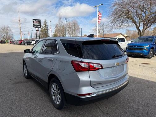 Silver Ice Metallic 2020 Chevrolet Equinox 2LT
